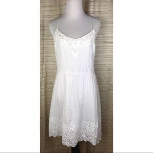 ABERCROMBIE & FITCH WHITE LACE DRESS